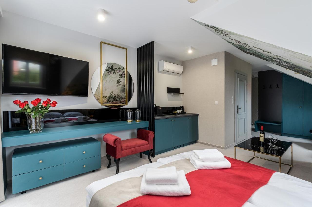 סאנדומירז Zamkowe Apartamenty מראה חיצוני תמונה